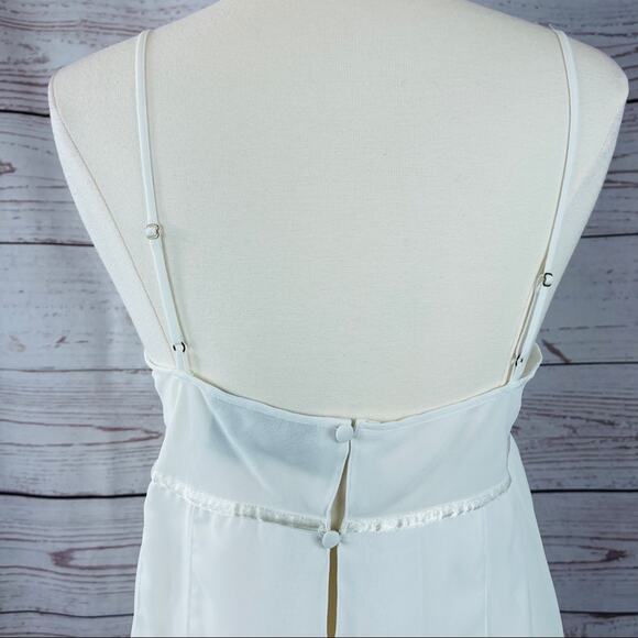 Madison Intimates off white negligee lace petals - Picture 10 of 13